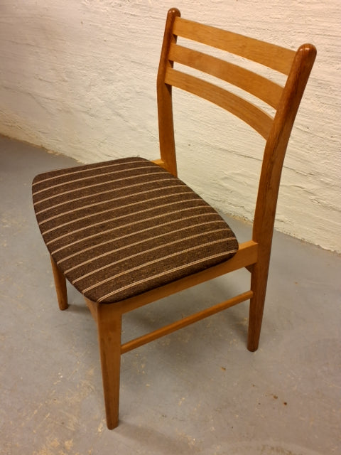 FDB Stol med brunstribet betræk